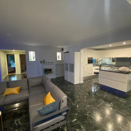Appartement Luxe Vue Mer Au Pied Du Cap D'Antibes Apartament